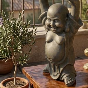 פסל נזיר בודהיסטי מרים ידיים