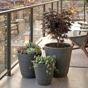 כדים עגולים לגינה מסדרת Stripe