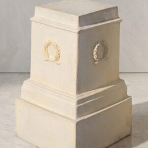 מעמד מעוטר לבית ולגינה