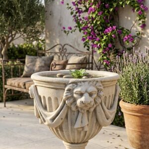 כד איטלקי אבן לגינה עם ראש אריה